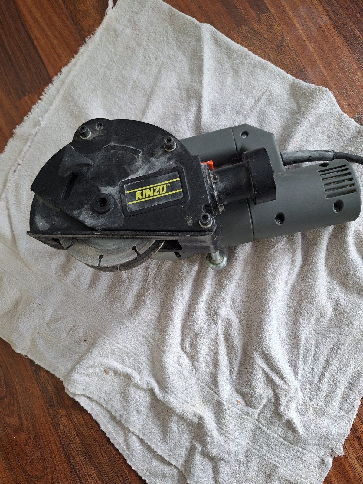 Kinzo 25C775 Muurfrees 1300W met koffer, Ophalen of Verzenden, Gebruikt, 1000 watt of meer, Overige typen