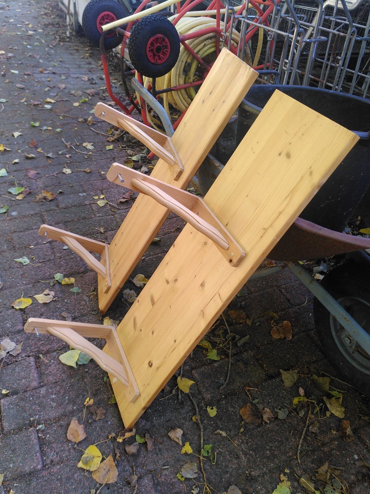 2x Houten plank 85,5x25cm, met draagarmen/consoles, Ophalen, Gebruikt