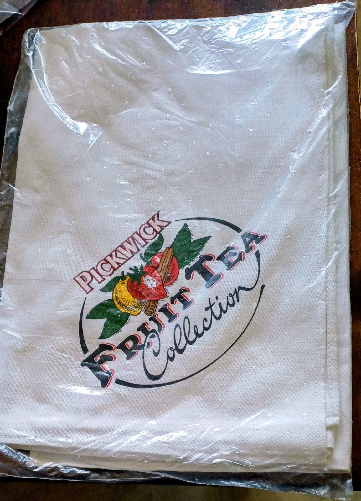 Pickwick Fruit Tea Collection Tafellaken Nieuw in Plastic, Ophalen, Wit, Nieuw, Wasbaar