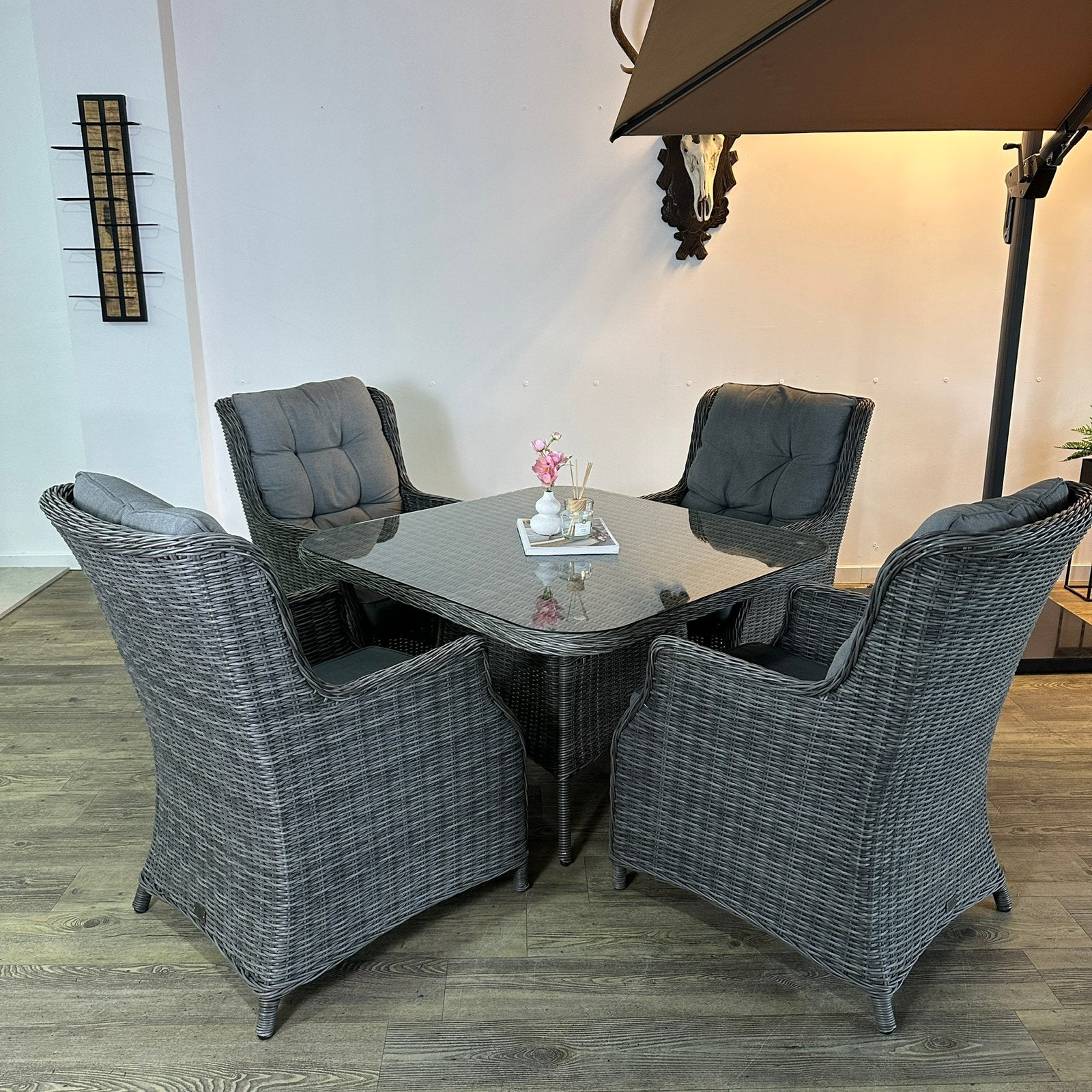 Strakke Wicker Tuinset / 4 Tuinstoelen + Tafel / Goede staat, Zenq, Verzenden, ., Wicker