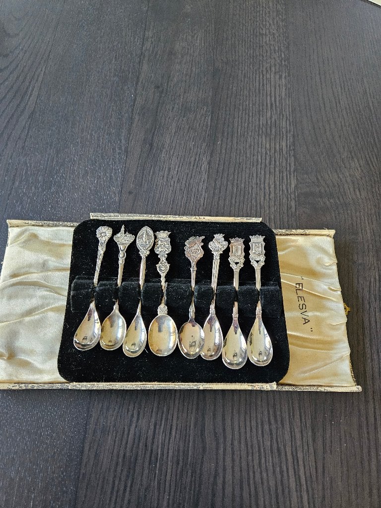 Te koop 8 zilveren lepeltjes met steden, Ophalen of Verzenden