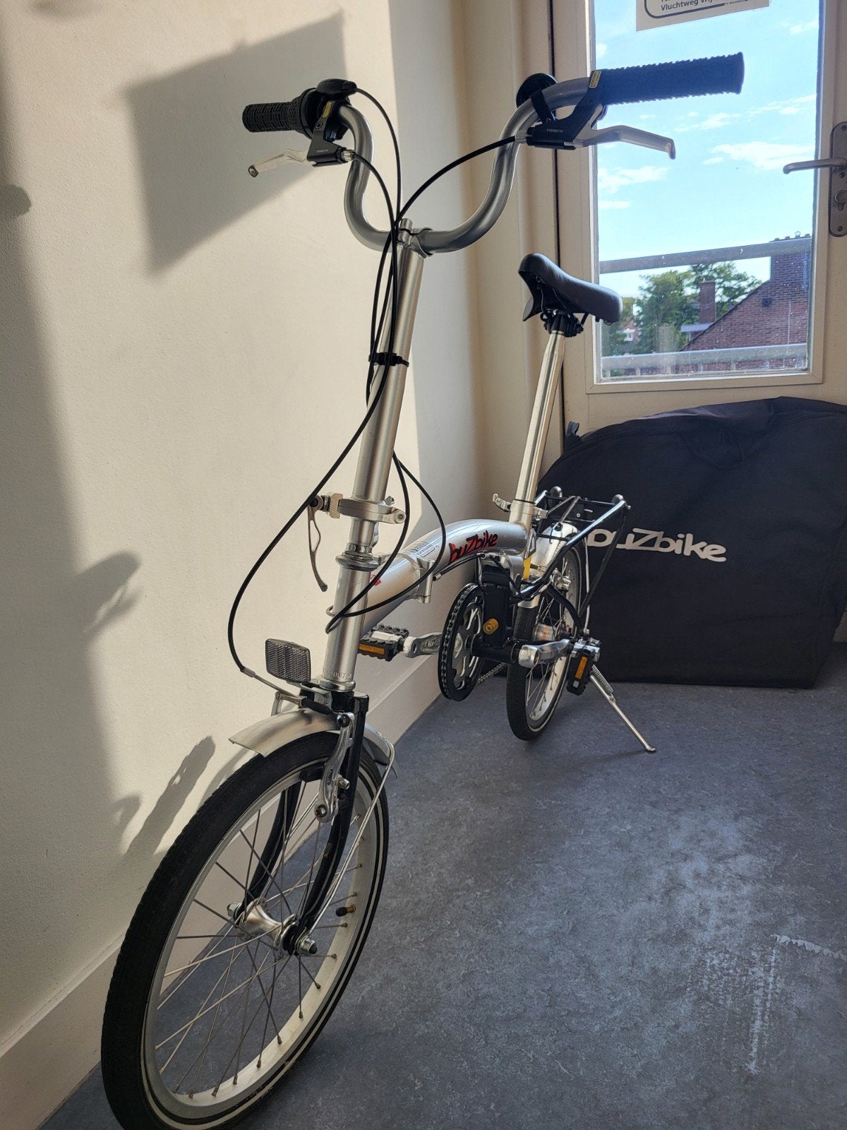 Buzbike Opvouwbare fiets - Zo goed als nieuw, Velgrem, Versnellingen, Zo goed als nieuw, Dames