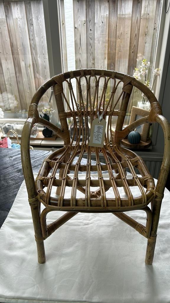 Rotan kinderstoeltje nieuw, Kinderen en Baby's, Kinderkamer | Tafels en Stoelen, Ophalen, Nieuw, Stoel(en)