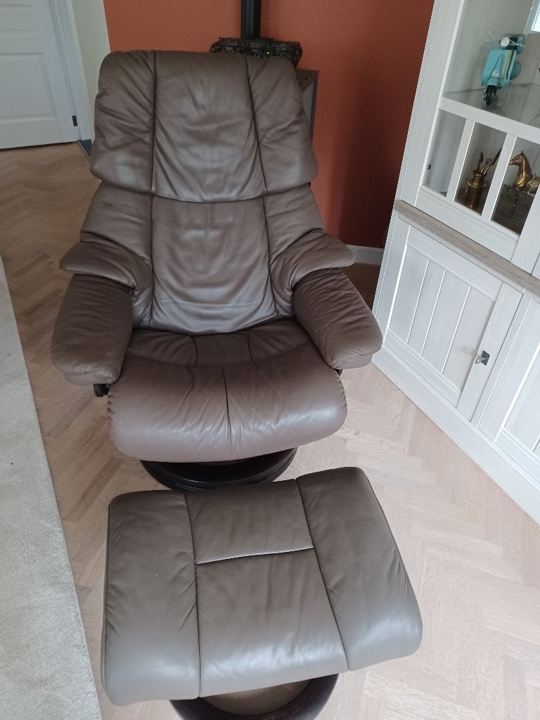 Stressless met voetenbank ZGAN, Ophalen, Zo goed als nieuw, Leer