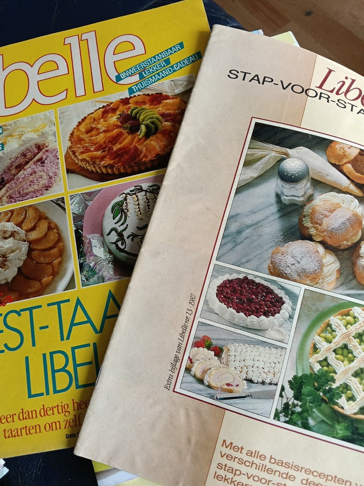 2x Libelle Extra: Recepten voor Taarten, Koekjes en Gebak, Boeken, Kookboeken, Ophalen of Verzenden