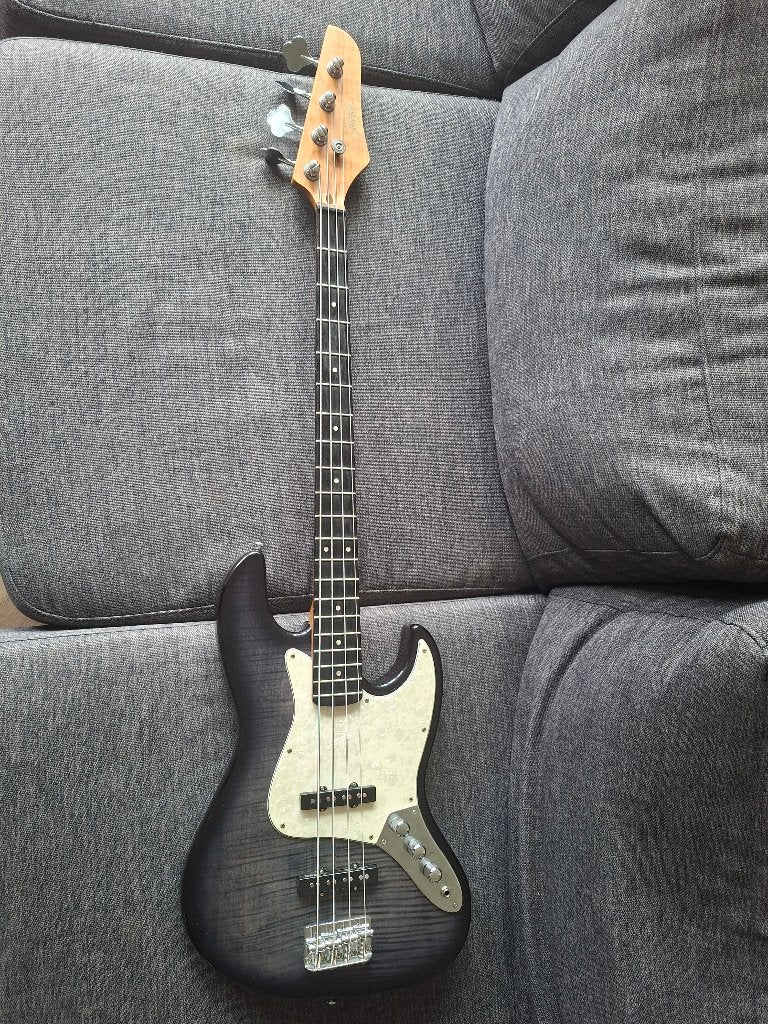 Morgan basgitaar - Artefact series JB960 FM, Muziek en Instrumenten, Snaarinstrumenten | Gitaren | Bas, Ophalen, Gebruikt, Elektrisch