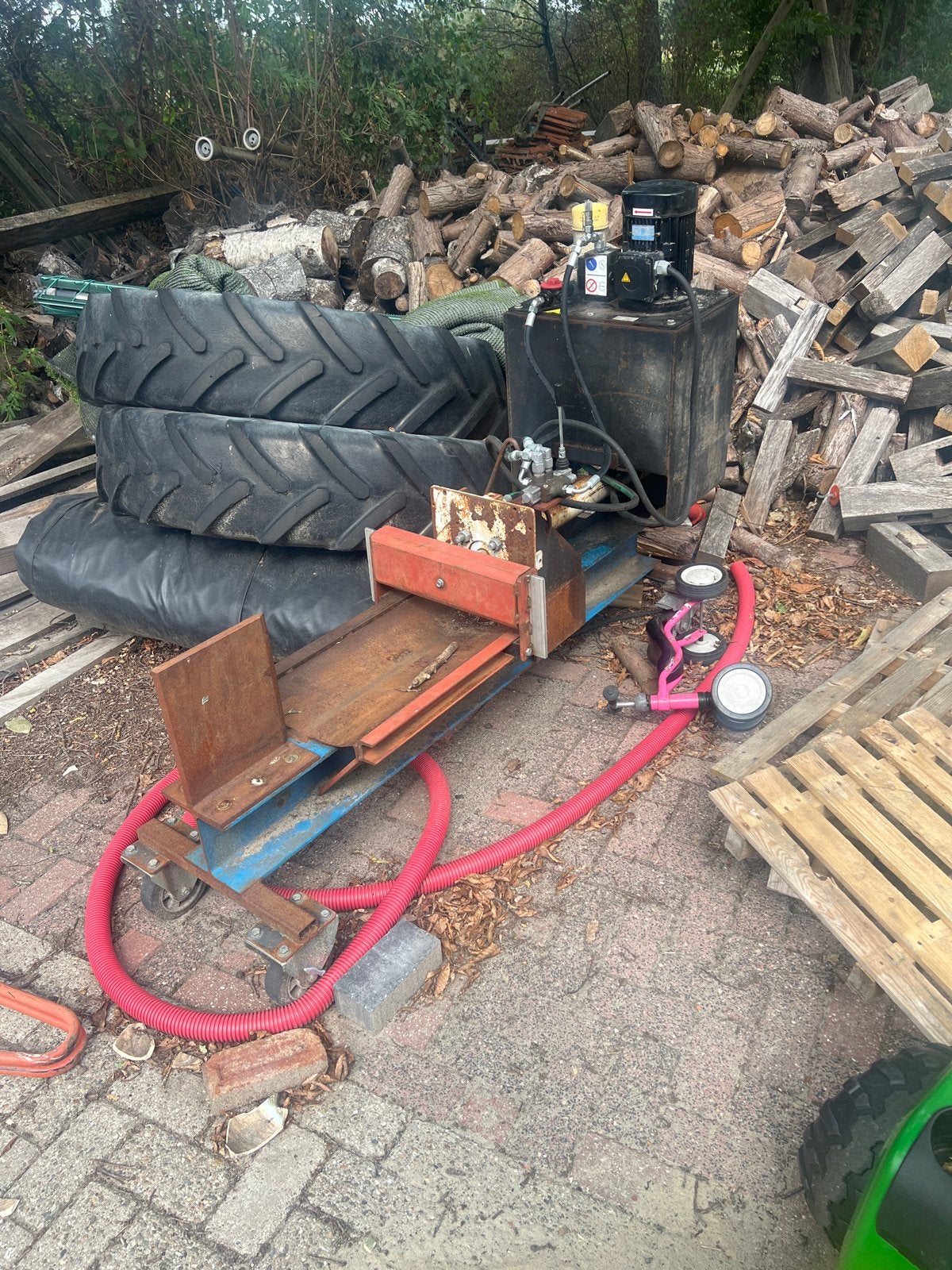 Robuuste Houtklover met Elektrische Aandrijving, Ophalen, Gebruikt, Elektrisch, Liggend
