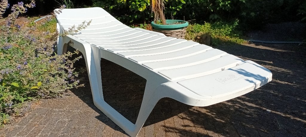 Vintage Hartman Beach Club ligbed wit – jaren 90 – zeer net, Ophalen, Gebruikt, Kunststof