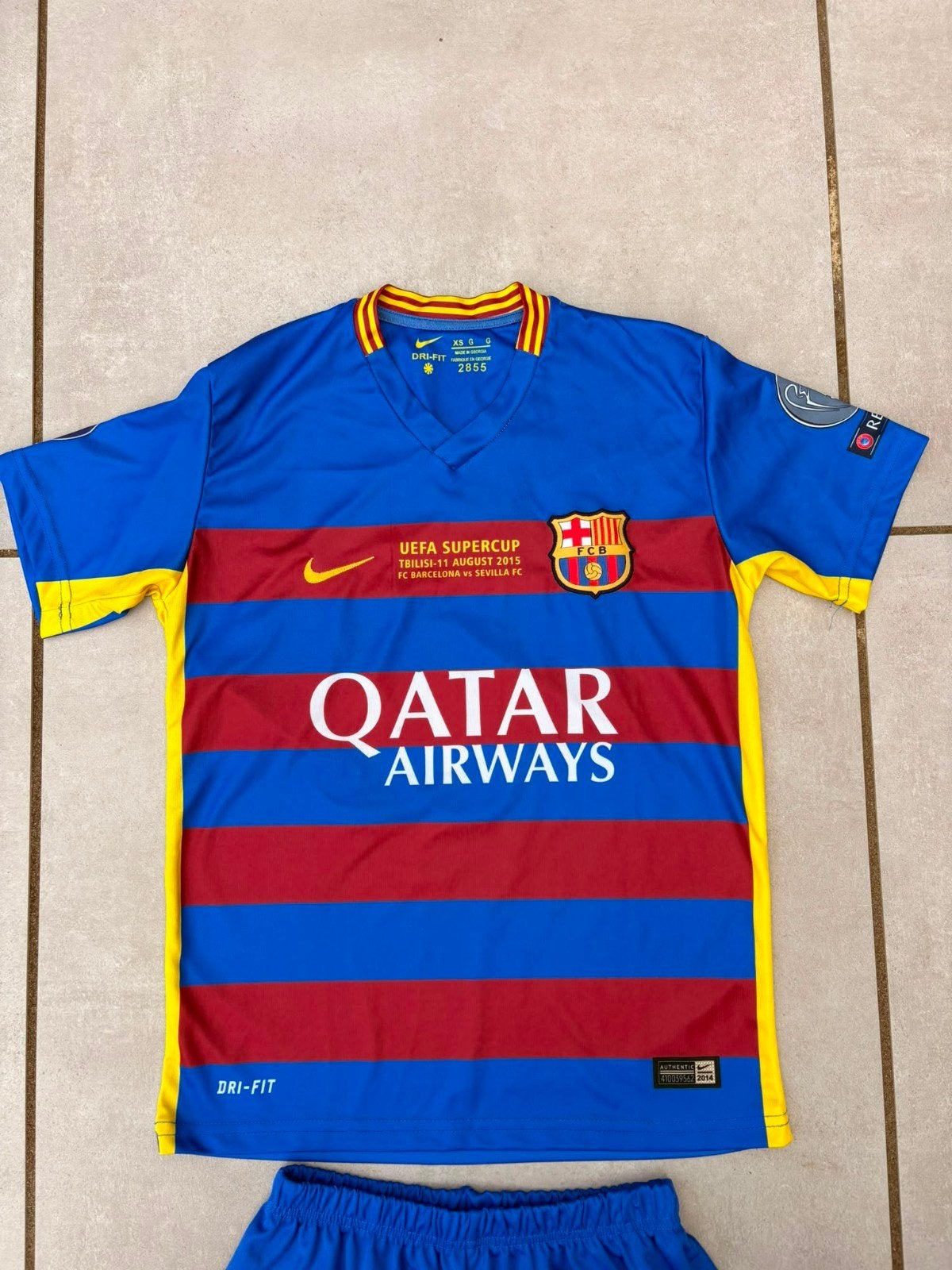 FC Barcelona Messi Thuisshirt & Broekje maat XS, Ophalen of Verzenden, Zo goed als nieuw