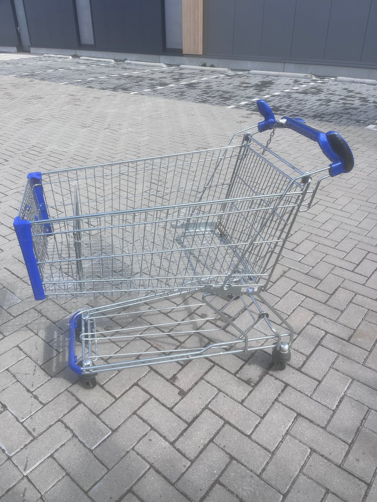 Robuuste winkelwagen met blauwe accenten, Ophalen of Verzenden