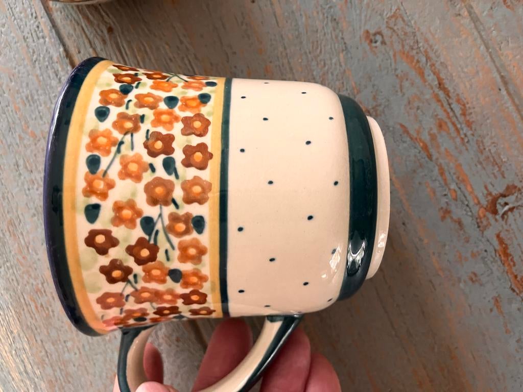 Mok Bunzlau Keramiek - Handgemaakt met Bloemenpatroon, Keramiek, Ophalen of Verzenden, Zo goed als nieuw, Overige stijlen