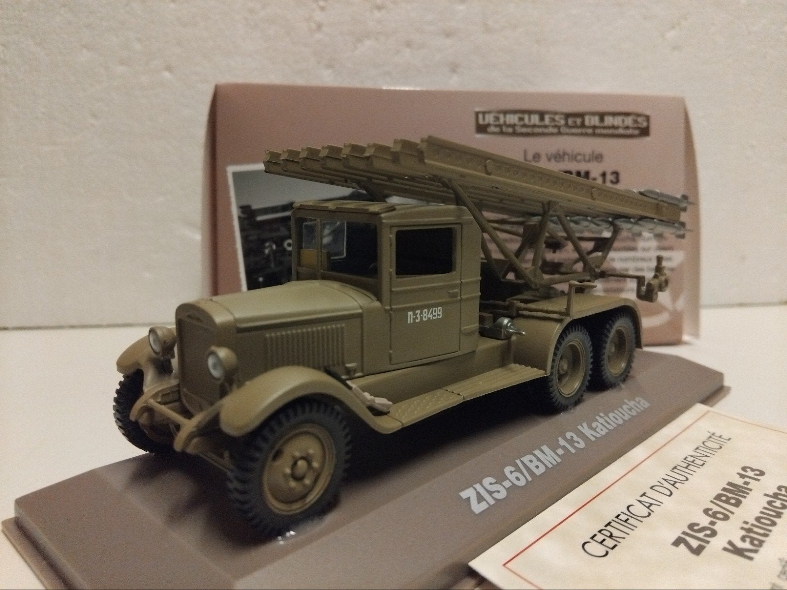 Atlas 1:43 ZIS- 6 / BM 13  Katioucha leger raketwerper Army, Ophalen of Verzenden, Zo goed als nieuw, Auto, Overige merken