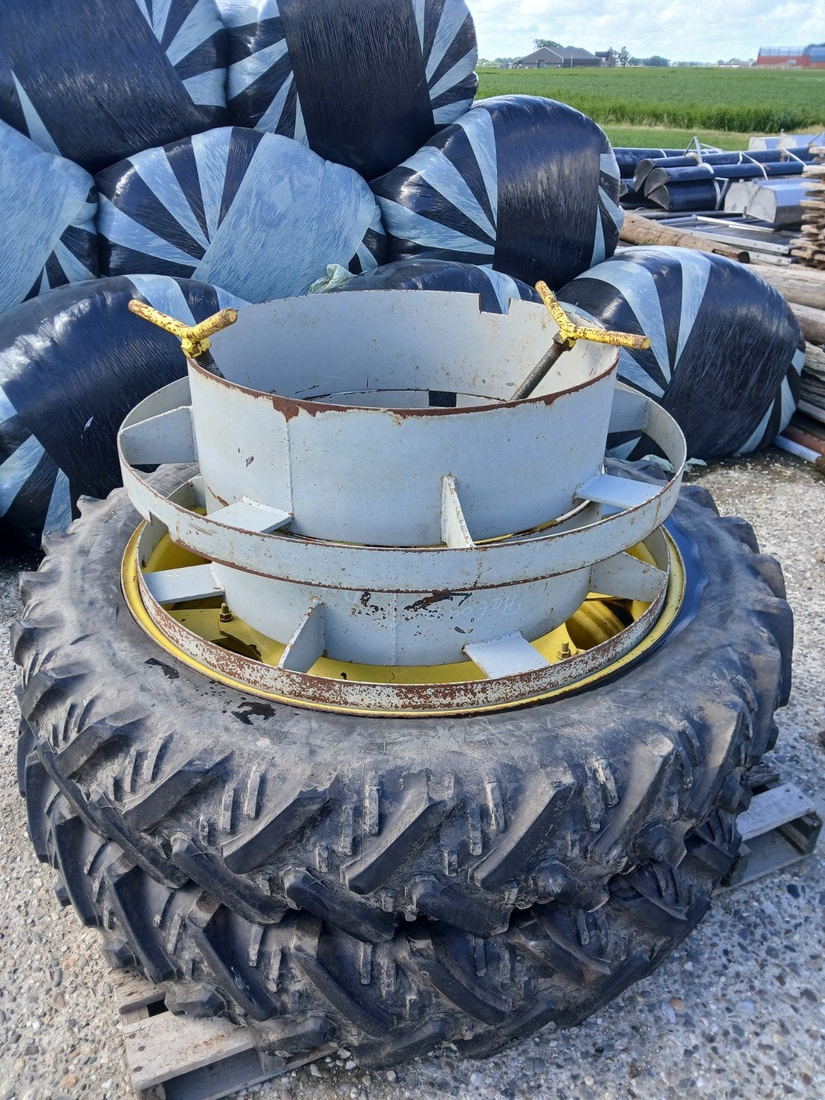 Dubbellucht John Deere 12.4 R 46, Ophalen of Verzenden