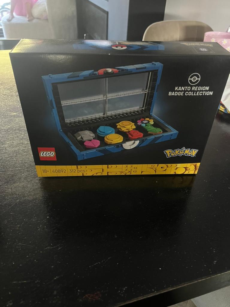 Lego pokémon kanto region badge collection, Kinderen en Baby's, Speelgoed | Duplo en Lego, Ophalen, Overige thema's, Lego, Nieuw