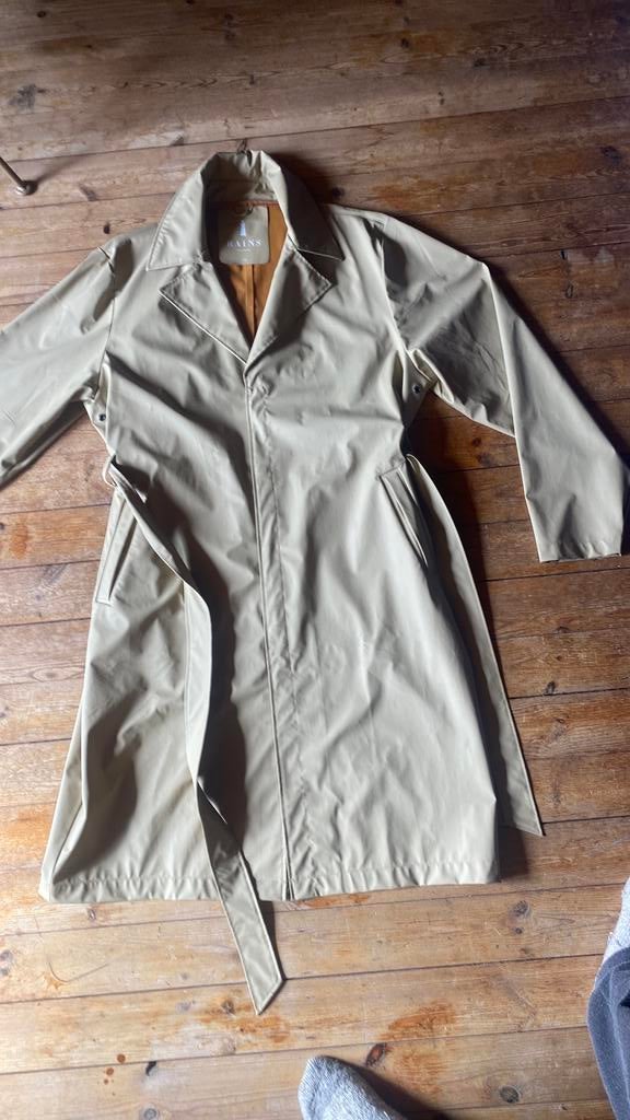 Regenjas Trenchcoat 40/42 ademend. Rains. Ongedragen, Ophalen of Verzenden, Zo goed als nieuw, Maat 42/44 (L)