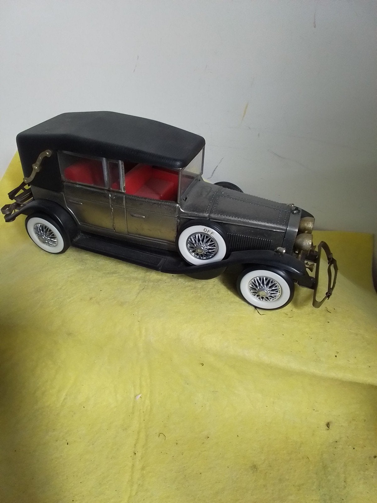 15639) LINCOLN  mooie oude auto  lang 26cm, Hobby en Vrije tijd, Modelauto's | 1:24, Ophalen of Verzenden, Overige merken