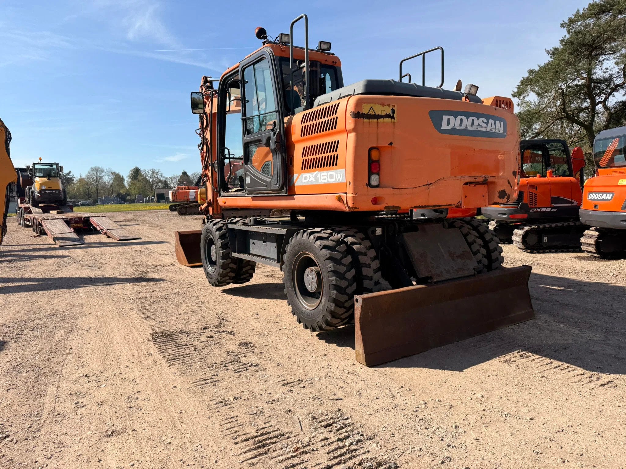 Doosan DX160W-3 (bj 2015), Jansen Machines, Albert@jansen-machines.com, Topperweg 60
3774 LJ  Kootwijkerbroek, NL, Graafmachine