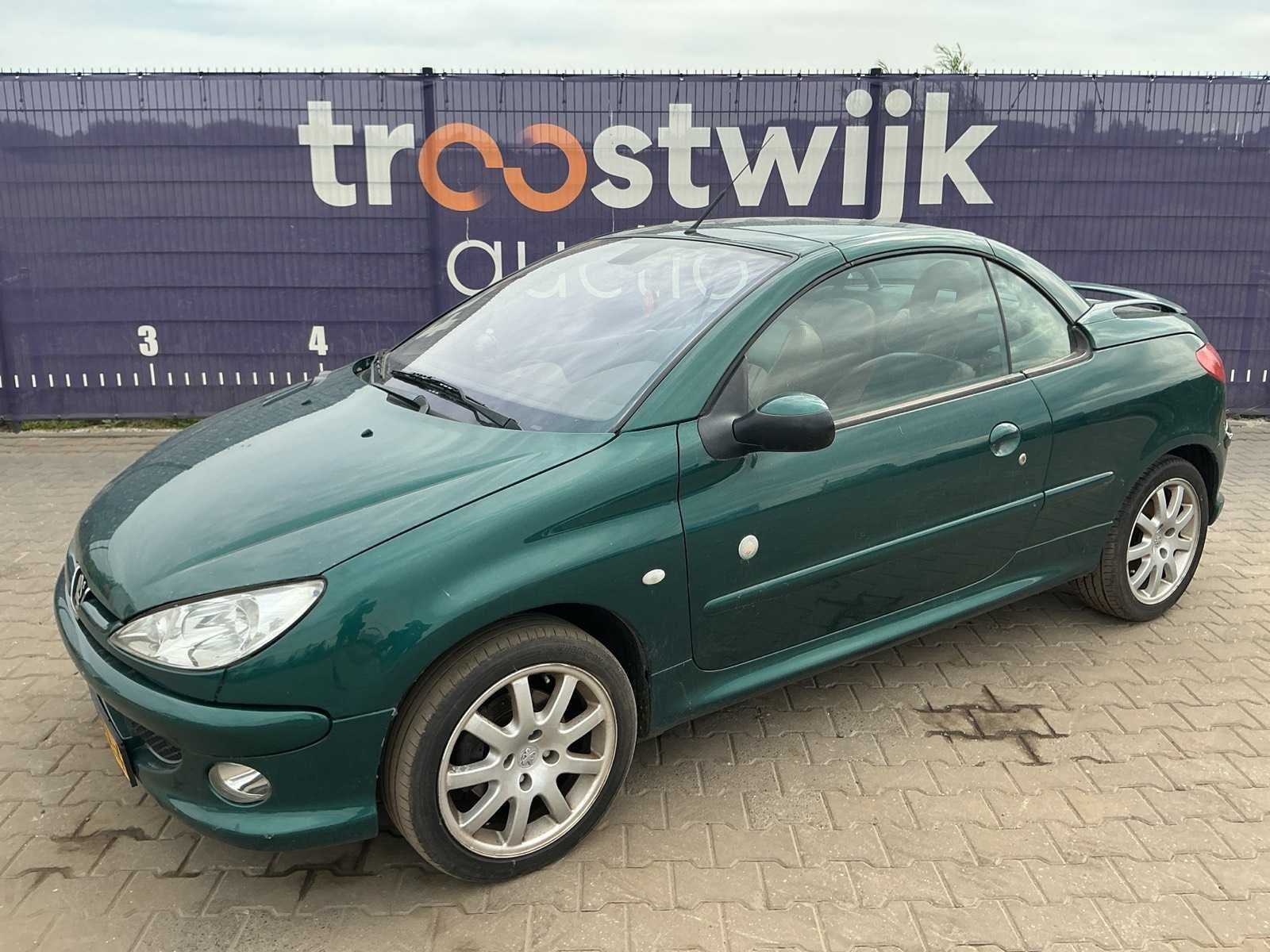 2004 - Peugeot - 206 CC - 2.0-16V Roland G. - Personenauto, Auto's, Peugeot, Gebruikt, Cabriolet, 49 €/maand, Bedrijf