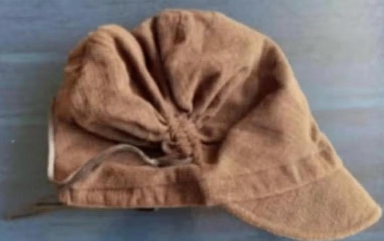 Bruine damespet, pet met touwtjes; cap, schipperspet; dames, Kleding | Dames, Hoeden en Petten, Ophalen of Verzenden, Zo goed als nieuw