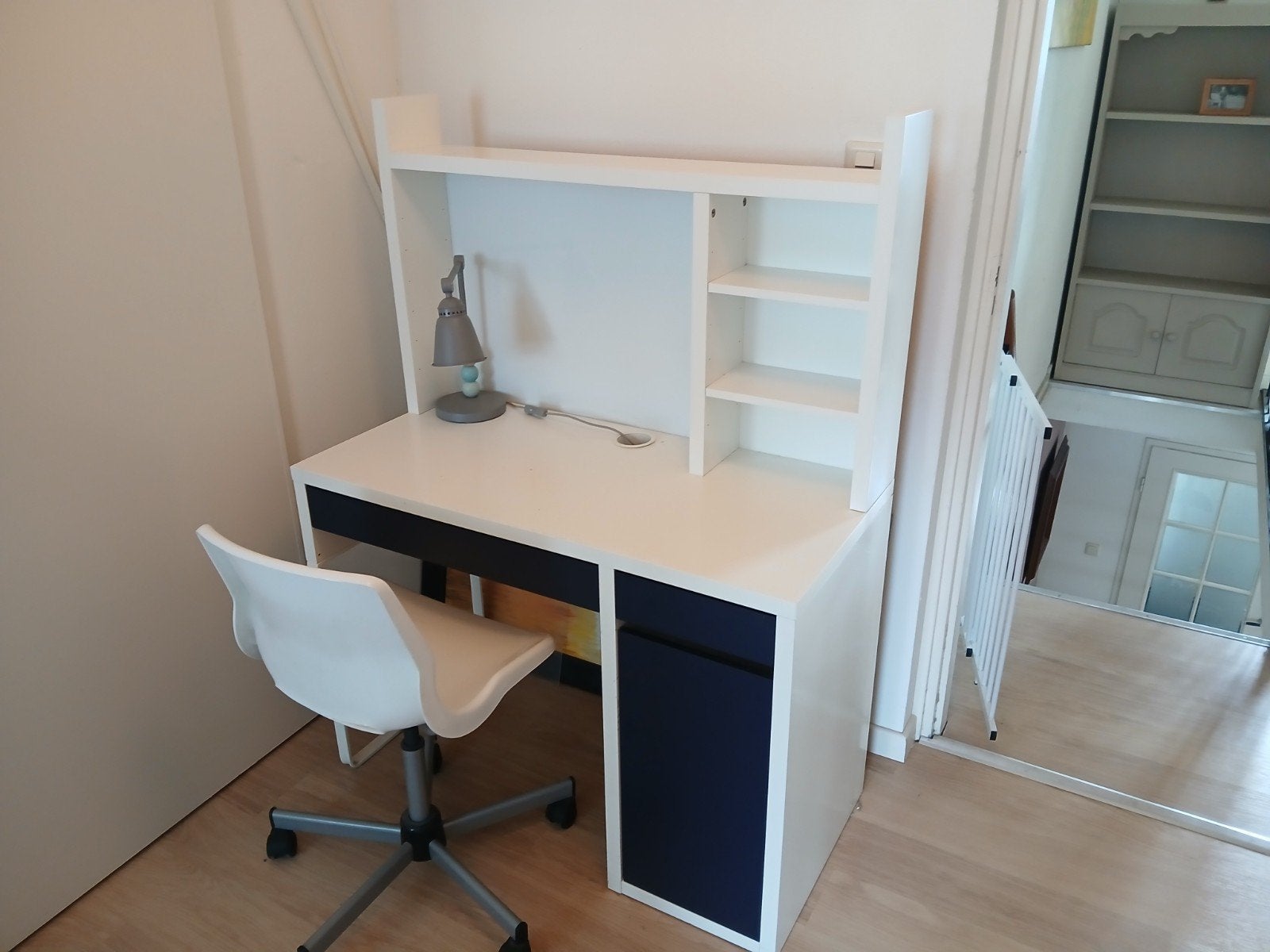 Leuk kinderburo met burostoel, Huis en Inrichting, Bureaus, Ophalen, Gebruikt, IKEA