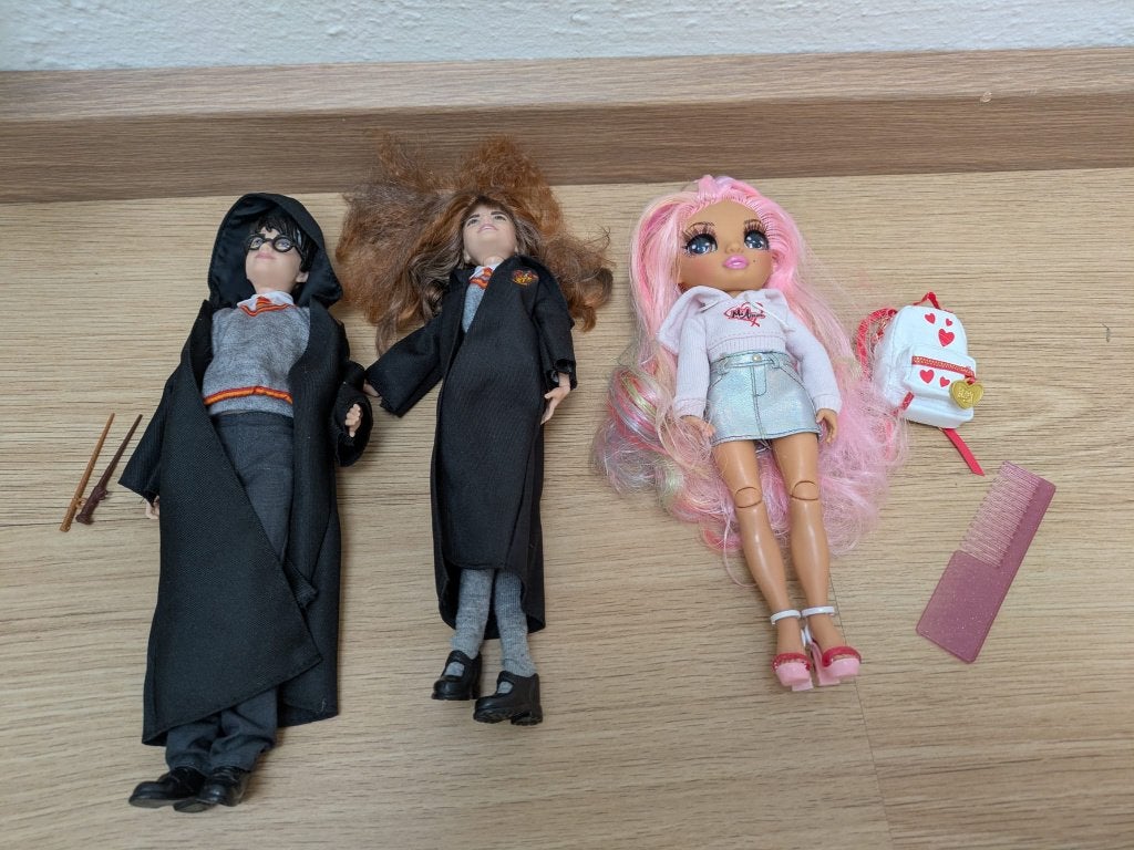 Barbie poppen, sets, kleren en meubeltjes, Ophalen, Gebruikt, Barbie
