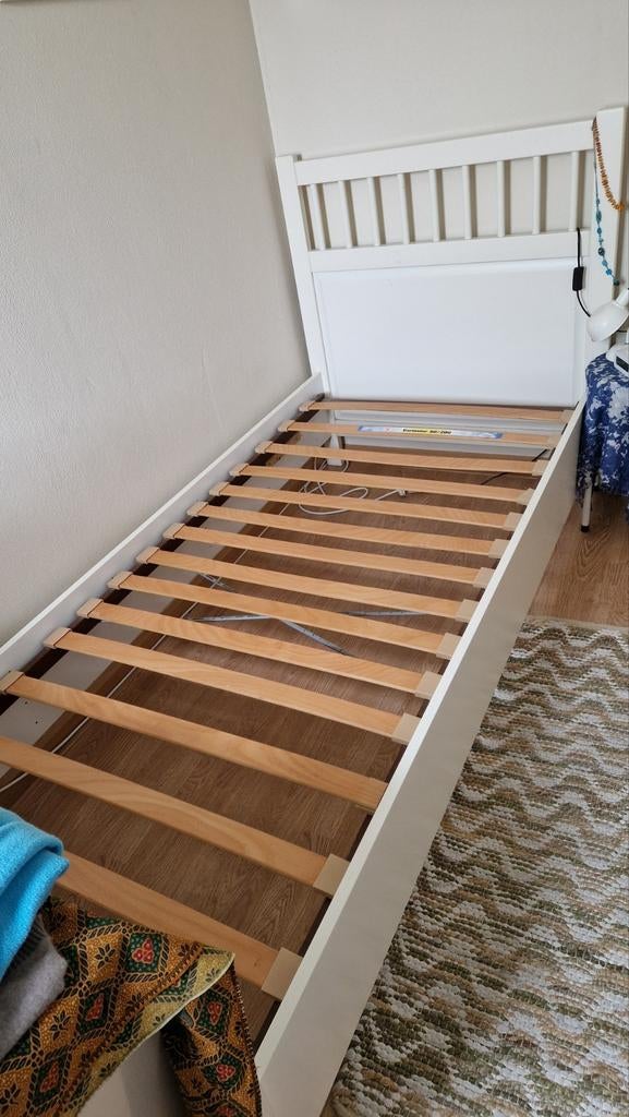 Houten eenpersoonsbed 90x200 met goed matras, Huis en Inrichting, Ophalen, Gebruikt, 90 cm, Eenpersoons