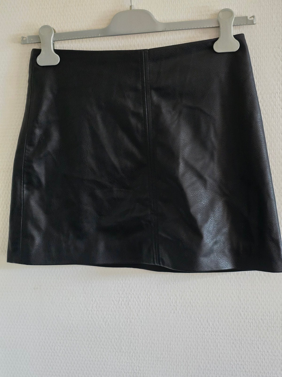 H&M vegan leren mini rok maat 38 " Nieuw ", Maat 38/40 (M), Zwart, Nieuw, Ophalen of Verzenden