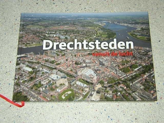 Drechtsteden vanuit de lucht Alblasserdam, Dordrecht enz, Boeken, Verzenden, Zo goed als nieuw
