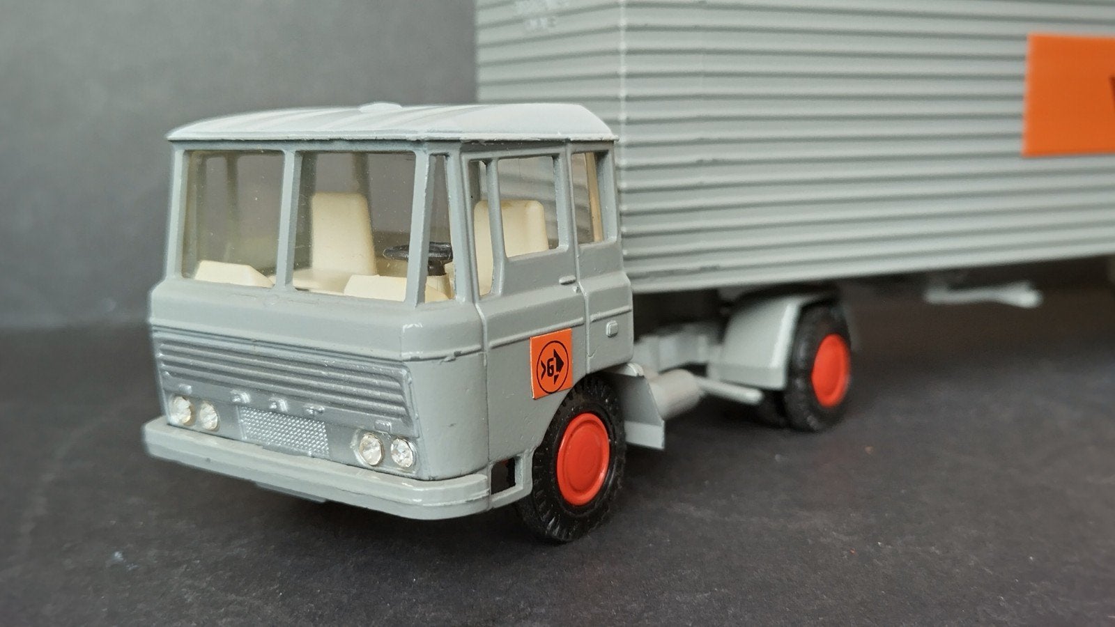 Daf 2000 Van Gend en Loos 1:50 Lion Car Pol, Verzenden, ., Zo goed als nieuw, Lion
