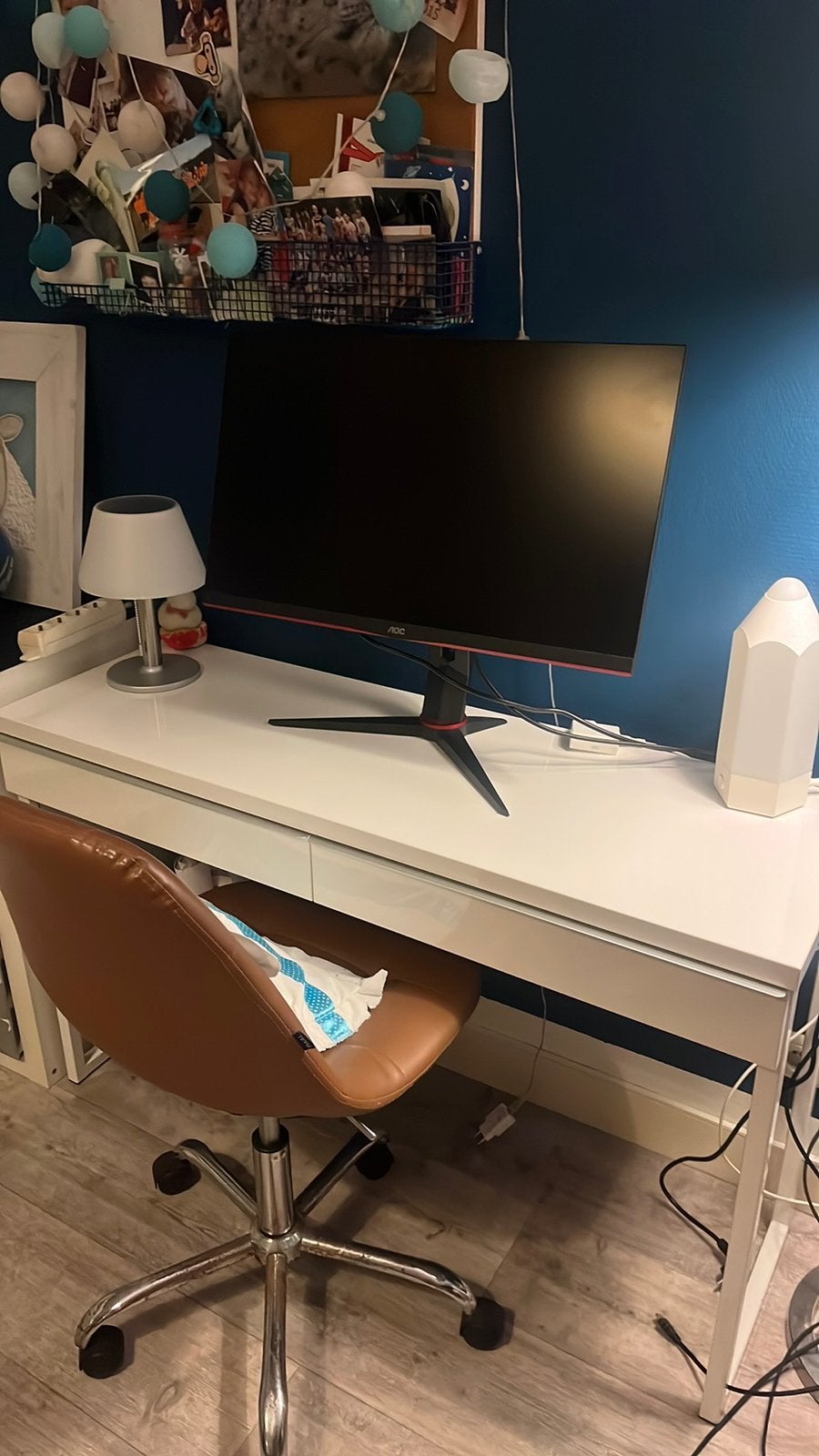 Ikea Besta BURS bureau hoogglans, Ophalen, Zo goed als nieuw