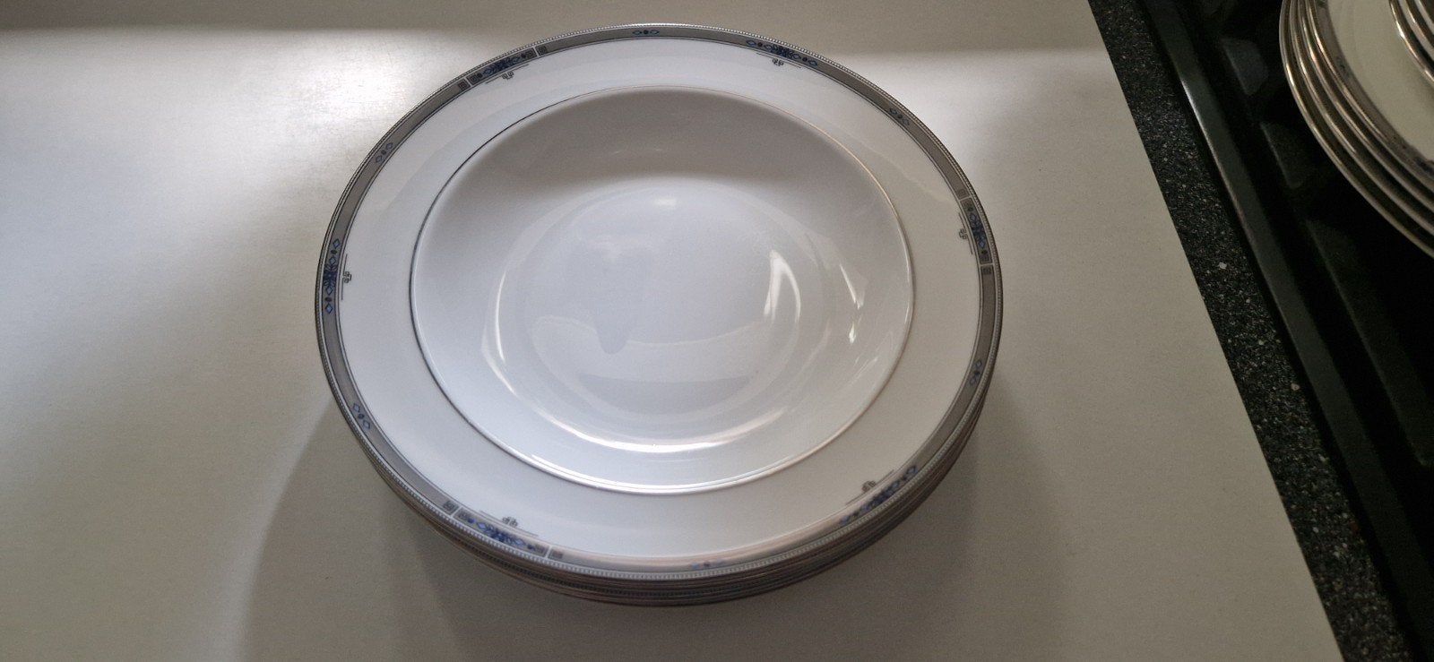 Wedgwood Amherst Diepe Borden - Bone China - Made in England, Ophalen, Klassiek, Nieuw, Bord(en)