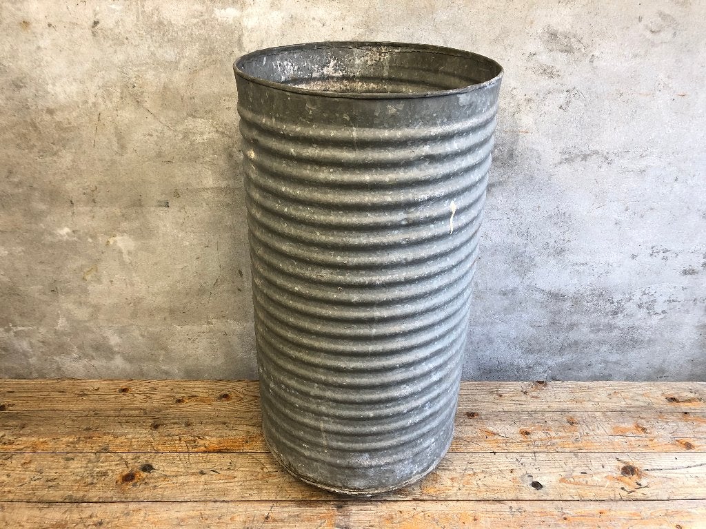 Grote vintage zinken ton 69 cm hoog | olijfboom | stadstuin, 25 tot 40 cm, Gebruikt, Rond, Ophalen of Verzenden
