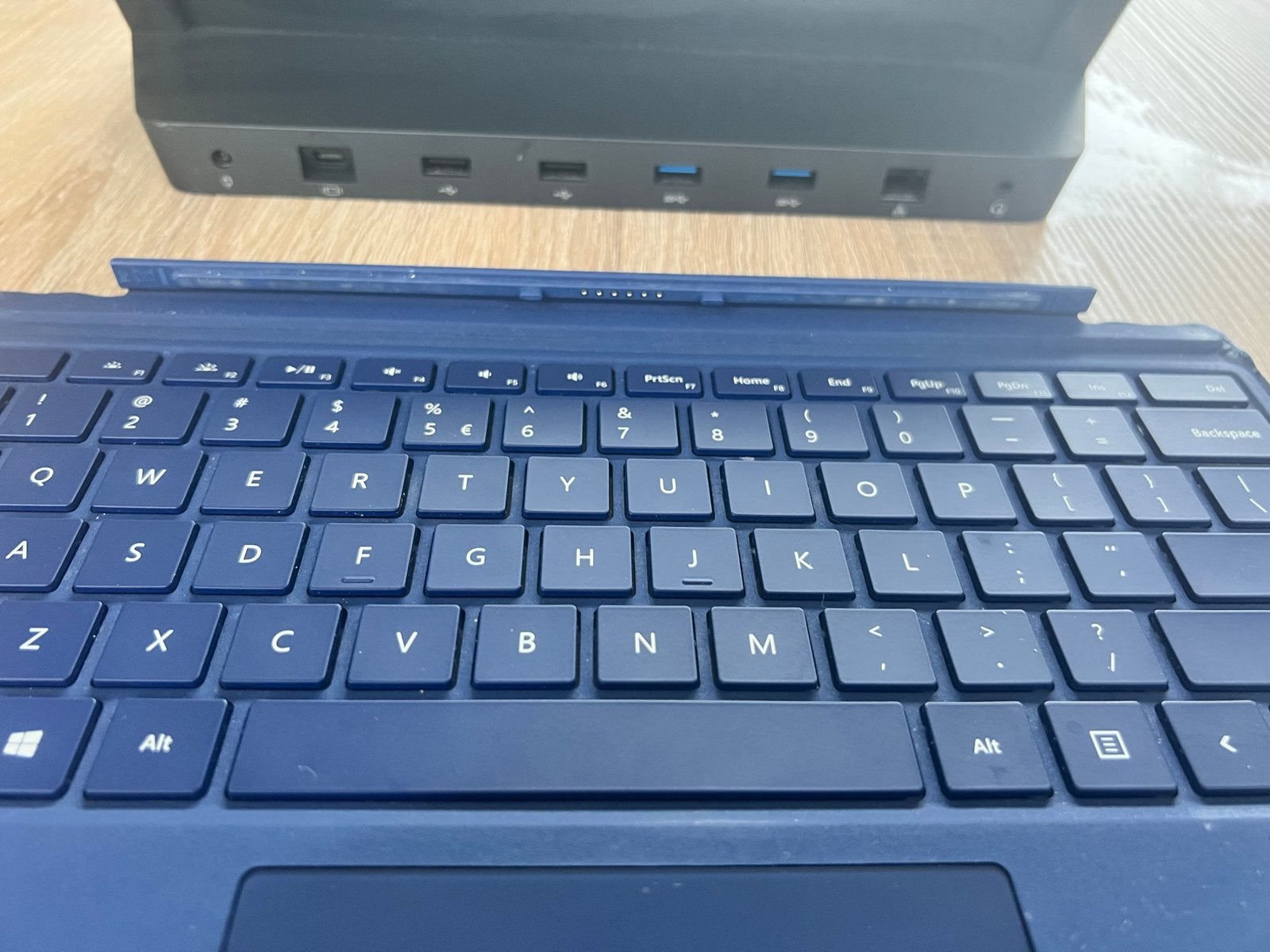 Microsoft Surface Toetsenbord en Docking Station, Computers en Software, Gebruikt, Toetsenbord en muis-set, Ophalen of Verzenden