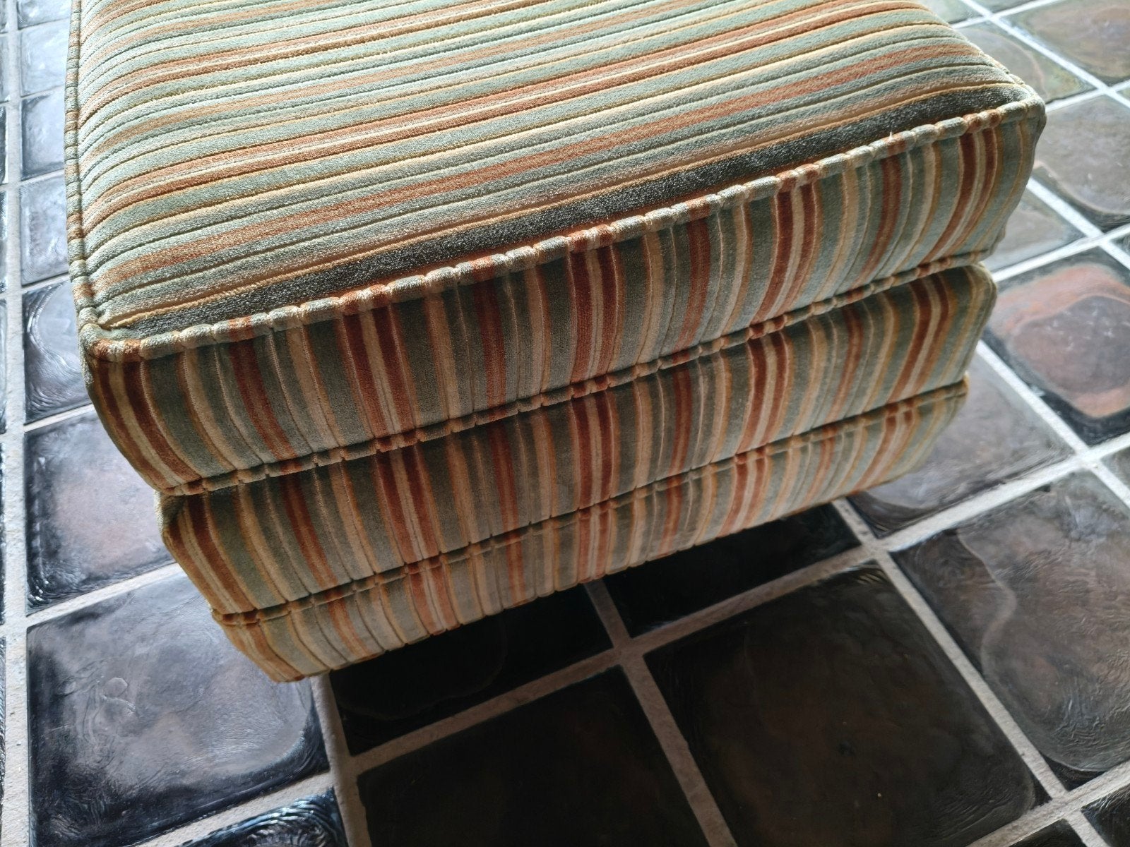 Vintage gestreepte poef met wieltjes - Drexel Heritage, Minder dan 50 cm, Gebruikt, Vintage, Klassiek, Retro, 50 tot 75 cm