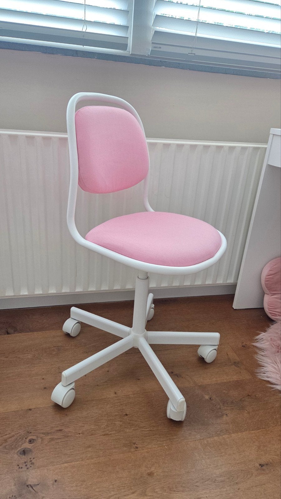 Kinder bureaustoel Ikea roze, Huis en Inrichting, Bureaustoelen, Ophalen, Zo goed als nieuw, Roze, Bureaustoel