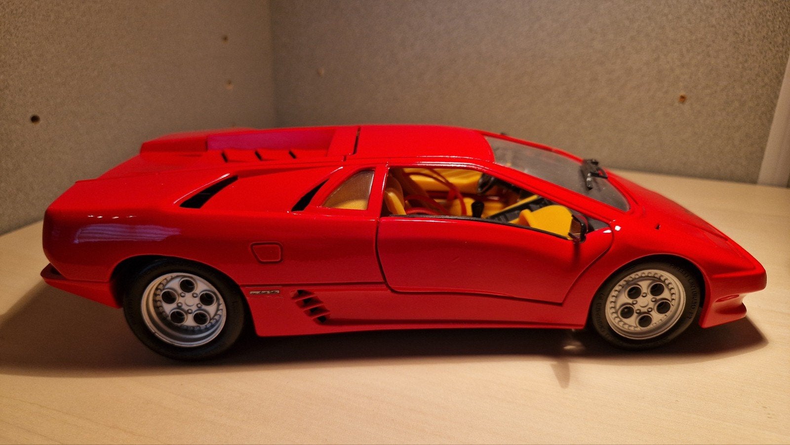 Maisto Lamborghini Diablo 1:18 Diecast Modelauto Rood, Hobby en Vrije tijd, Ophalen of Verzenden