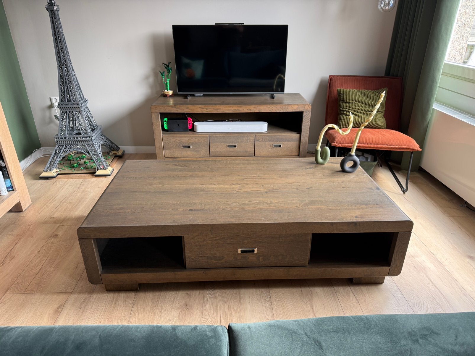 Massief houten salontafel en tvkast, Ophalen