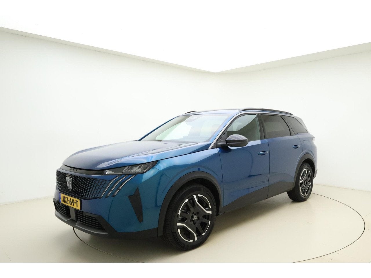 Peugeot E-5008 Allure Avantage 73 kWh 7p 100% Elektrisch | 7, Automaat, Gebruikt, 213 pk, 7 stoelen