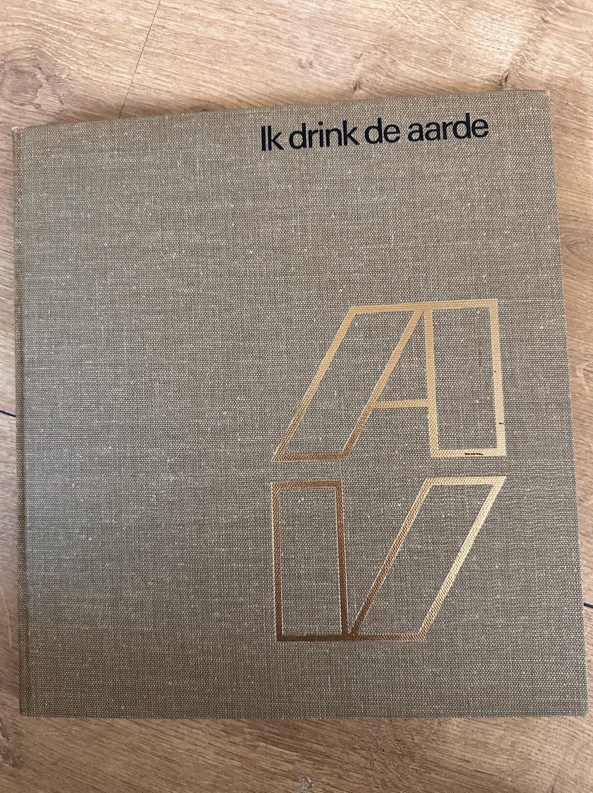 Ik drink de aarde - Boek over baggeren en waterbouw, Ophalen of Verzenden, Gelezen, Overige onderwerpen