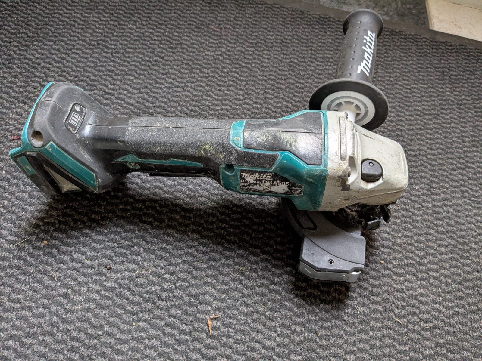 Makita DGA 505 18v slijptol, Doe-het-zelf en Verbouw, Gereedschap | Slijpmachines, Ophalen of Verzenden, Gebruikt, Haakse handslijpmachine