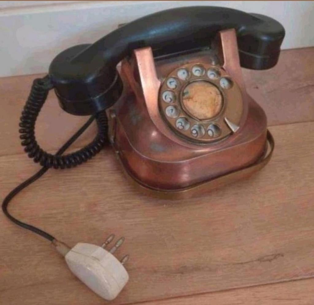 Oude vintage koperen telefoon, draaischijf, bakelieten hoorn, Telecommunicatie, Vaste telefoons | Niet Draadloos, Ophalen of Verzenden