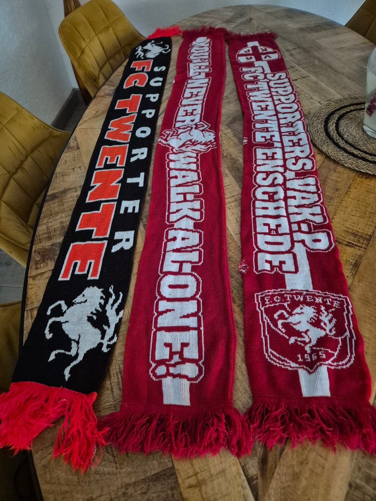 FC Twente Sjaals - Supporters Vak-P & You'll Neve Walk Alone, Ophalen of Verzenden, Gebruikt, F.C. Twente, Vaantje of Sjaal