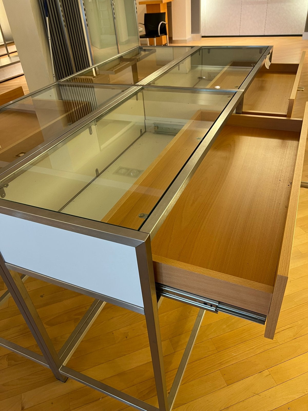 Twee Vitrinekasten met Lades - 200x50x95 cm, Ophalen