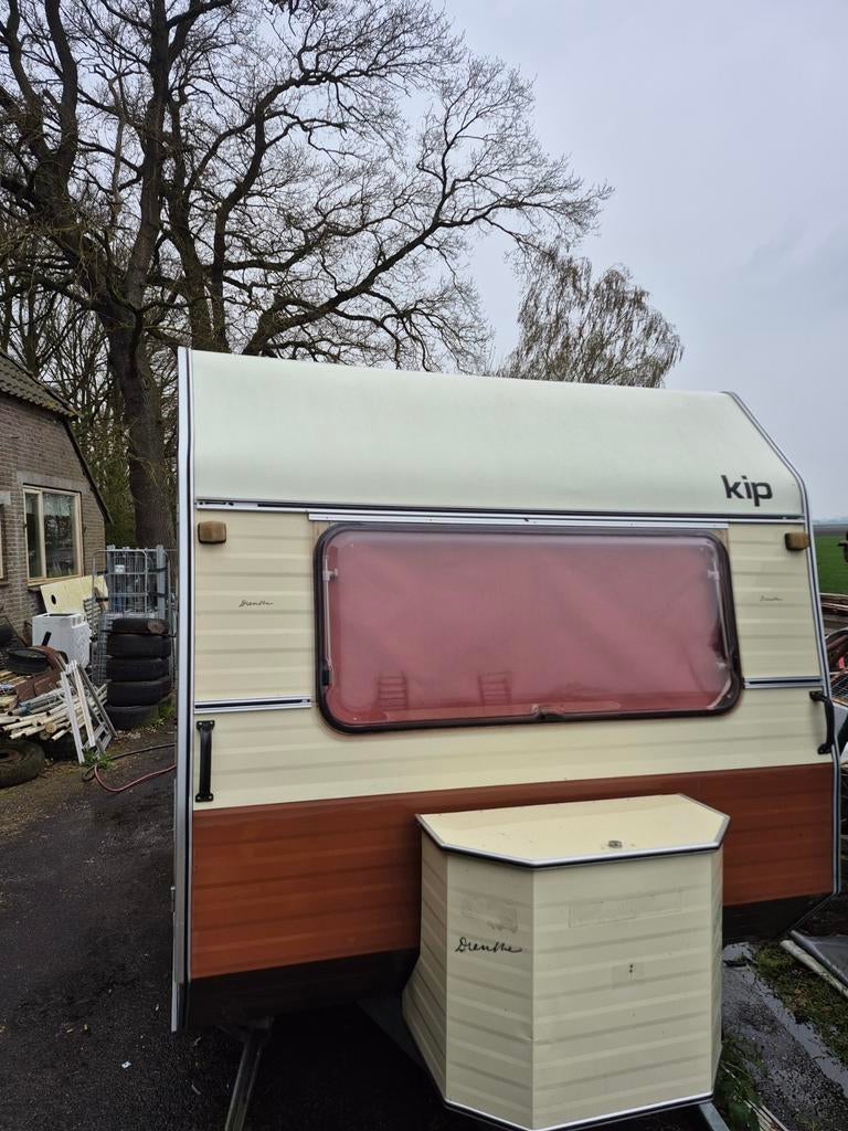 Kip caravan - Compact en klaar voor avontuur, Caravans en Kamperen, Caravans, Standaardzit, Kip, Omvormbare zithoek, Particulier