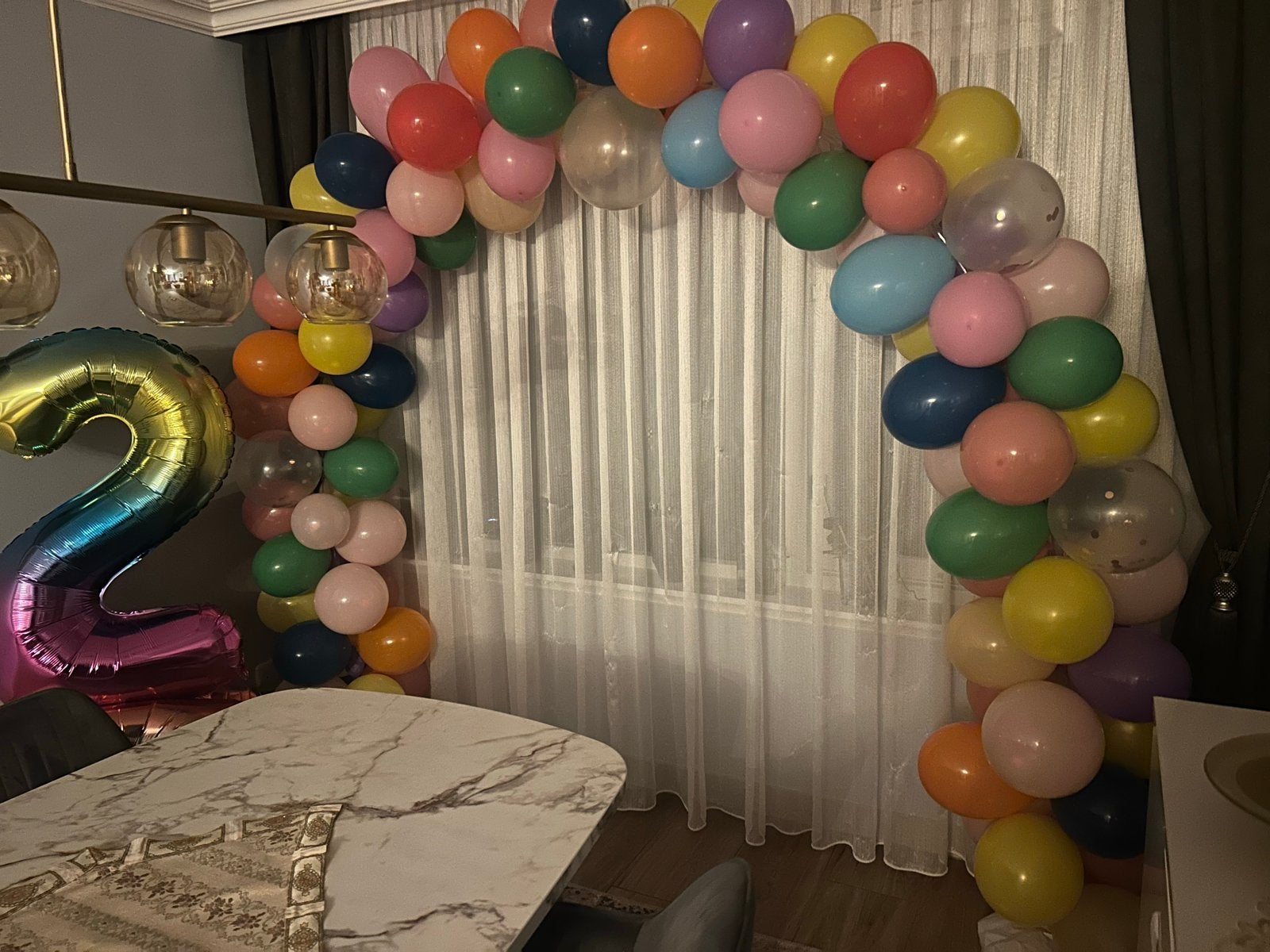 Kleurrijke ballonnenboog voor feestjes en evenementen, Ophalen of Verzenden, Zo goed als nieuw, Versiering, Verjaardag