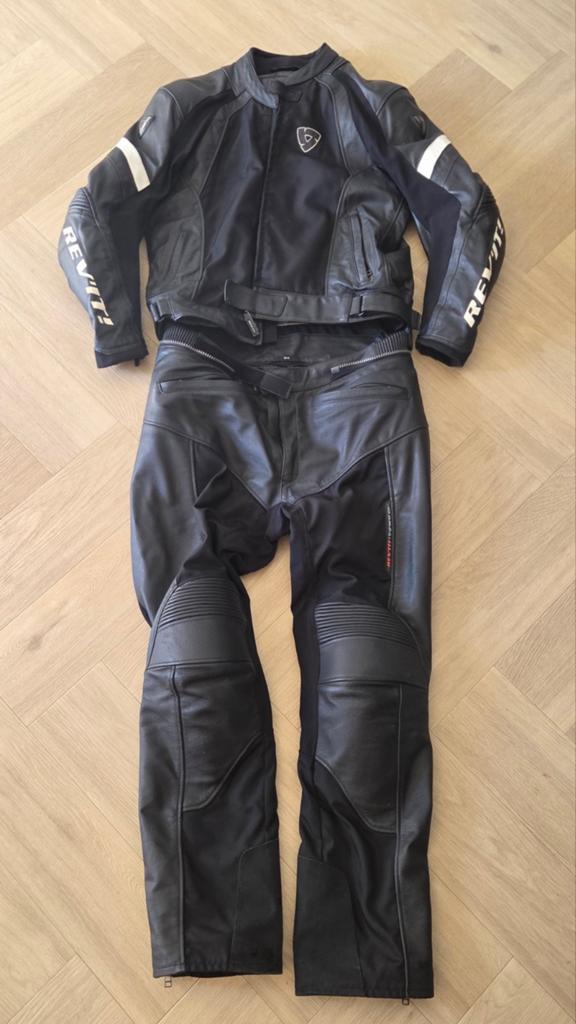 Rev'it leren motorpak heren, maat 54 met binnenjas/broek, Motoren, Kleding | Motorkleding, Ophalen