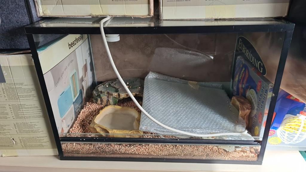 Terrarium 60x40x40, Ophalen