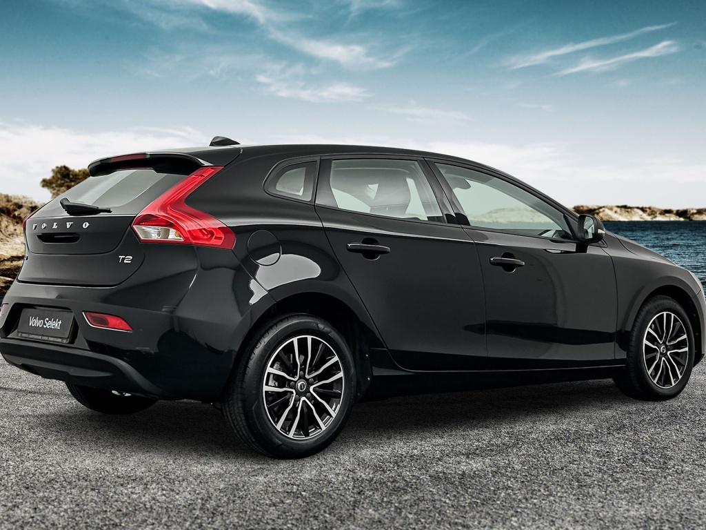 Volvo V40 T2 AUT6 123PK Nordic+ Standkachel| Navi| LED| OnCa, Auto's, Volvo, 12 maanden, Stof, 4 cilinders, Zwart