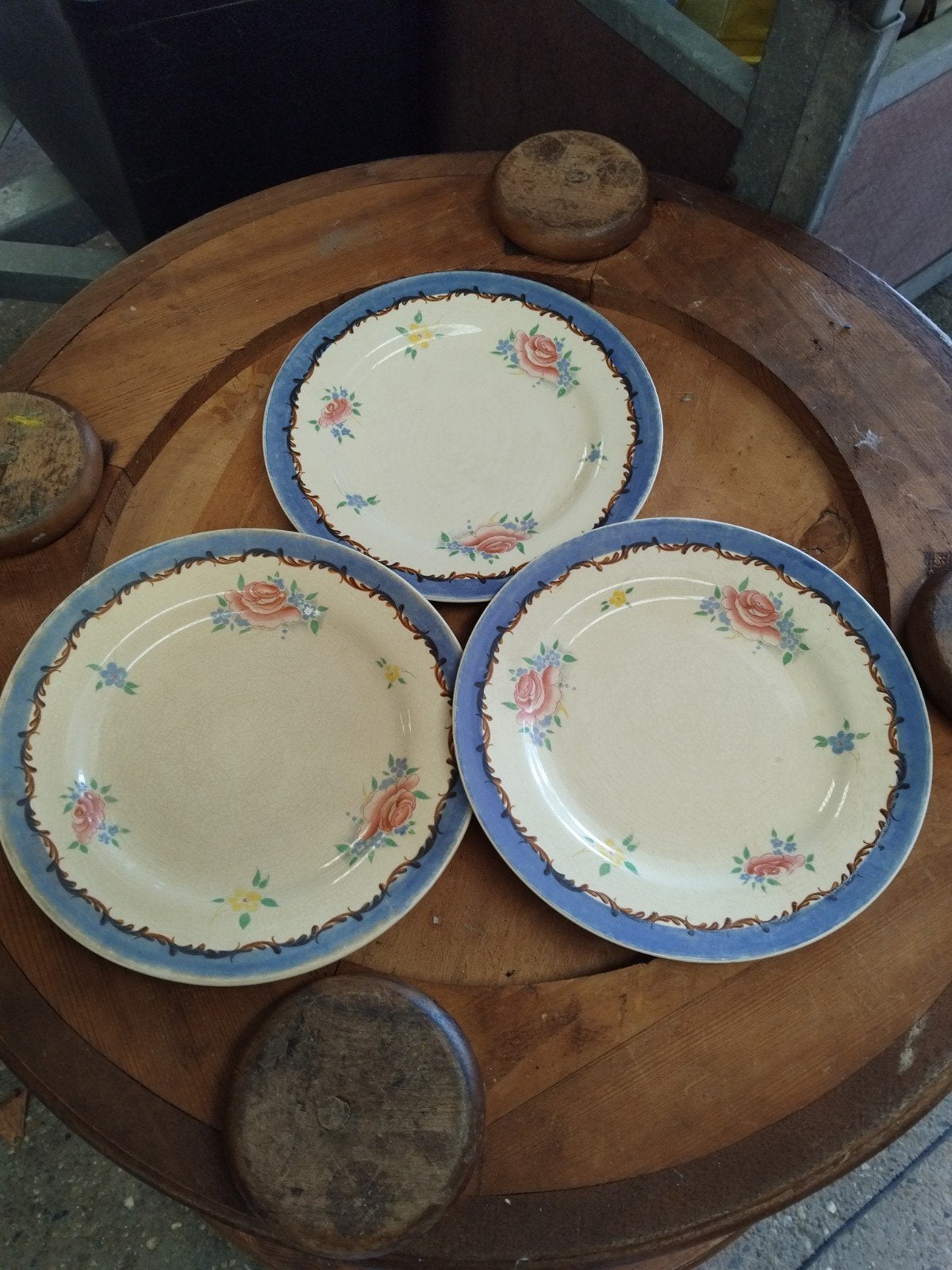 Clarice Cliff 3borden br 23 cm, Ophalen of Verzenden