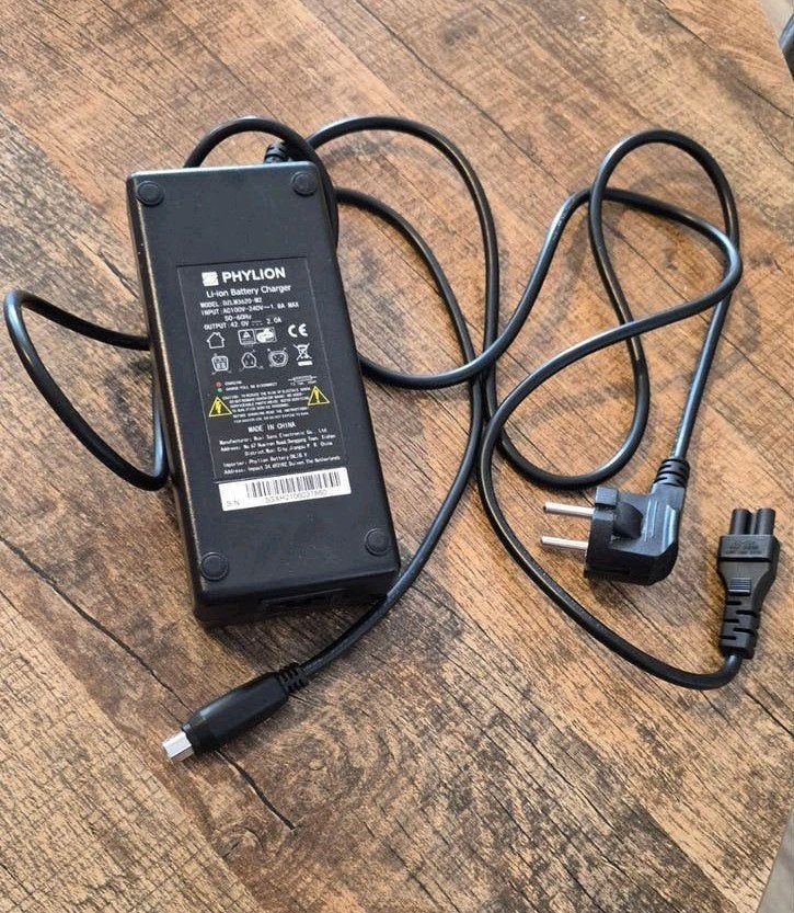 Phylion Li-ion acculader DZLM3620-M2, Ophalen of Verzenden, Gebruikt